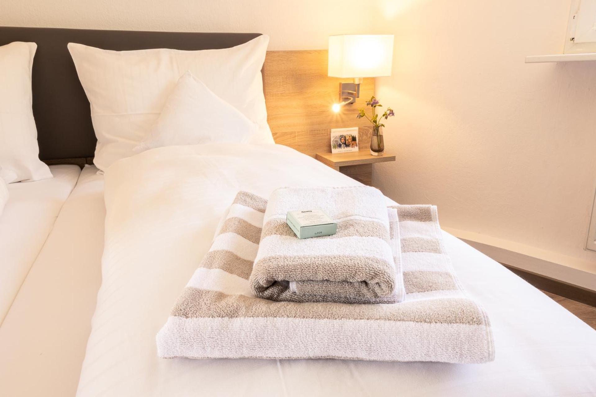 Heimatherz Hotel Garni Herdecke Phòng bức ảnh